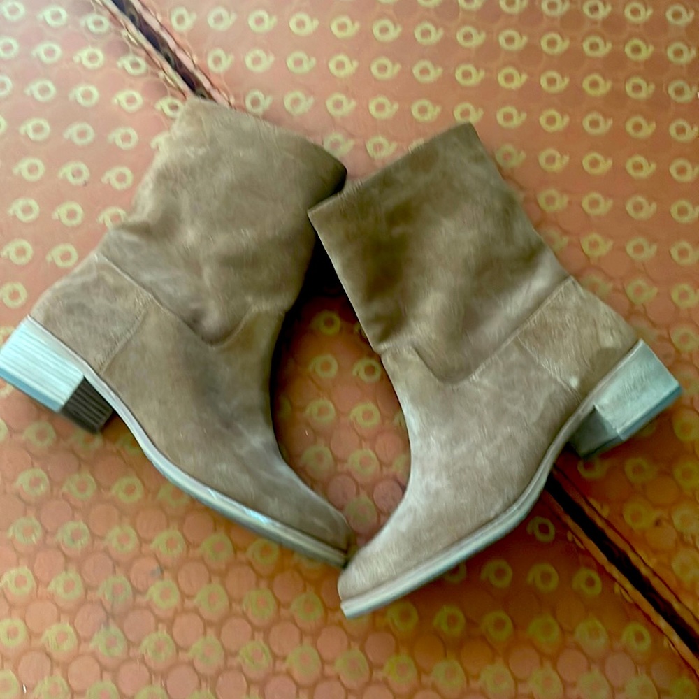 Michael Kors, Leather Upper, Size 8, Step In with Side Zipper